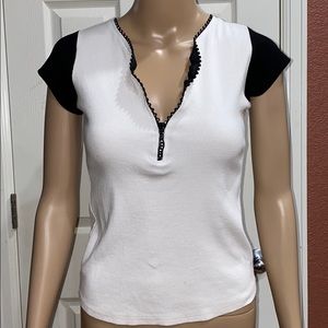 ❤️Cute White Top with Jewels in the front zipper